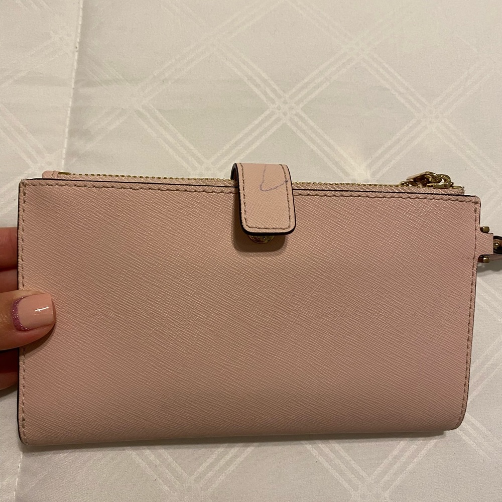 Michael Kors Pink Wallet - Picture 2 of 3